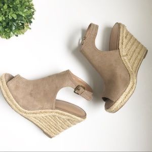 Universal Thread “Cayla” wedge